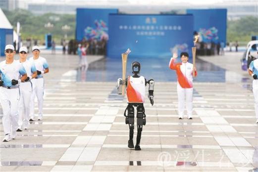 第十五届全运会火炬传递启动仪式在深圳举行 黄坤明高志丹孟凡利出席 第十五届全运会火炬传递启动仪式在深圳举行 黄坤明高志丹孟凡利出席